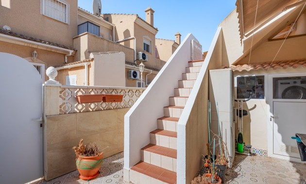 Sale - Bungalow -
Ciudad Quesada - Doña Pepa