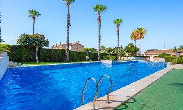 Sale - Bungalow -
Ciudad Quesada - Doña Pepa