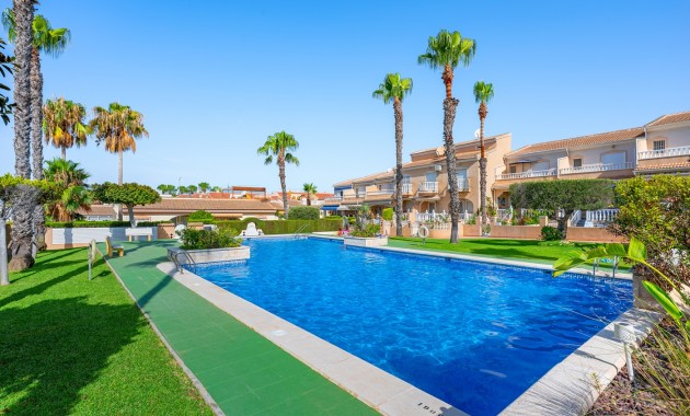 Sale - Bungalow -
Ciudad Quesada - Doña Pepa