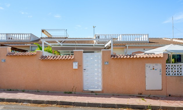 Sale - Bungalow -
Ciudad Quesada - Doña Pepa