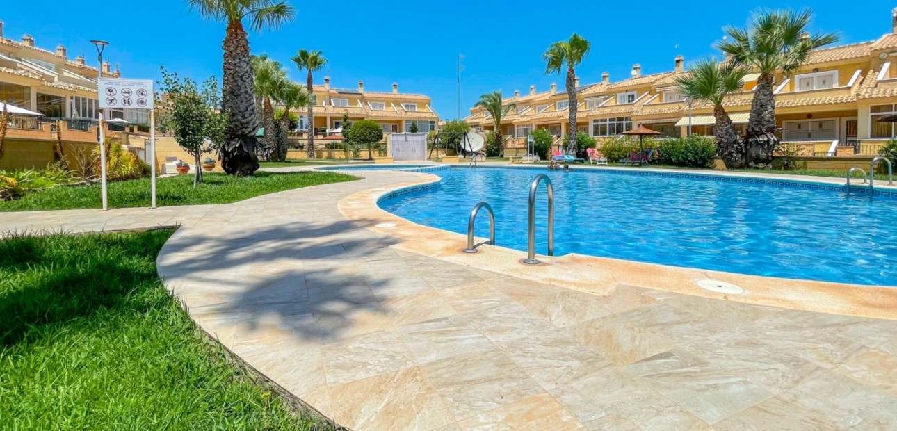 Sale - Townhouse -
Orihuela Costa - Punta Prima
