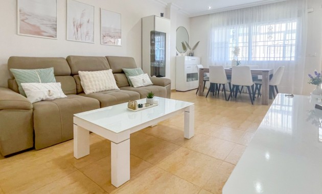 Sale - Townhouse -
Orihuela Costa - Punta Prima