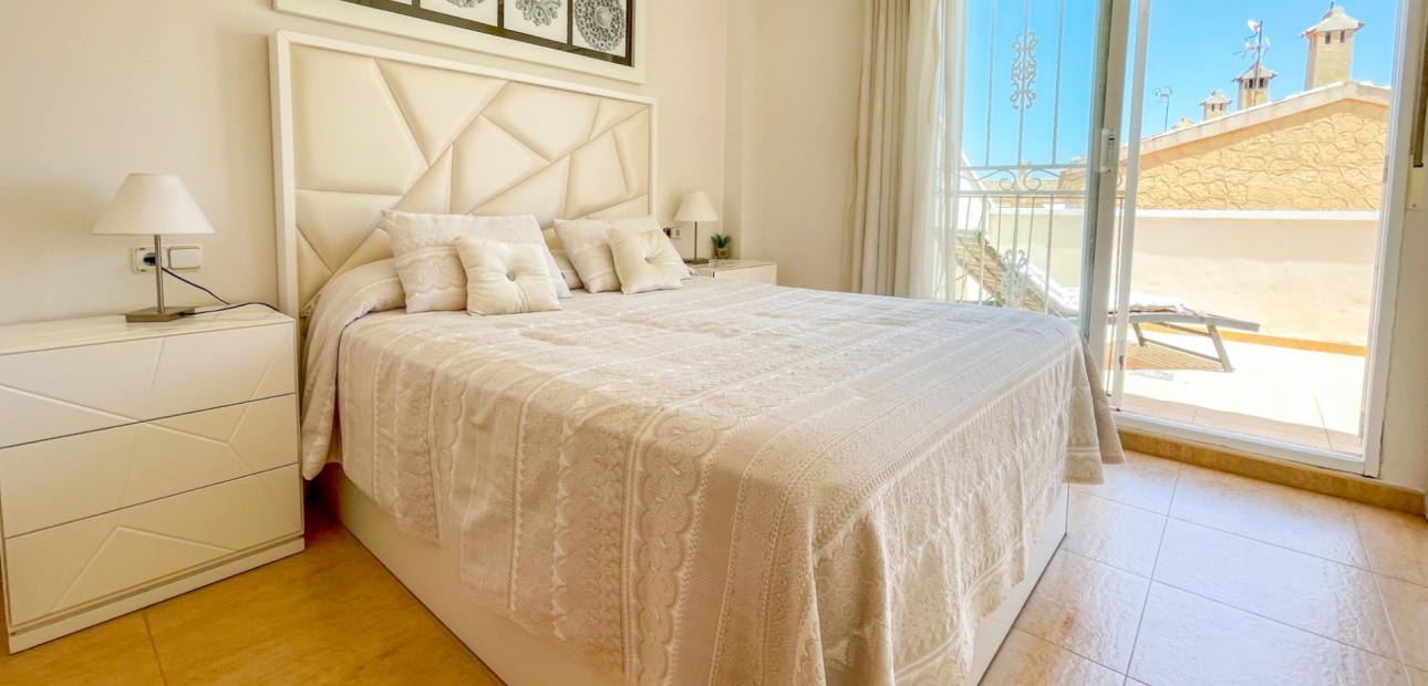 Sale - Townhouse -
Orihuela Costa - Punta Prima