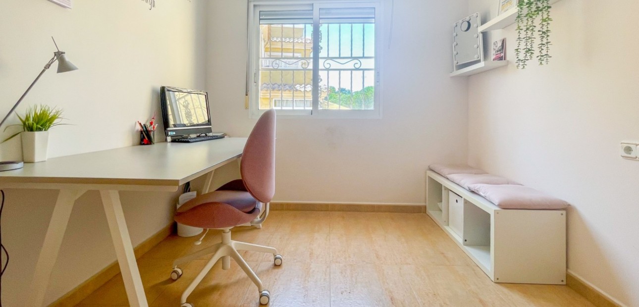 Sale - Townhouse -
Orihuela Costa - Punta Prima