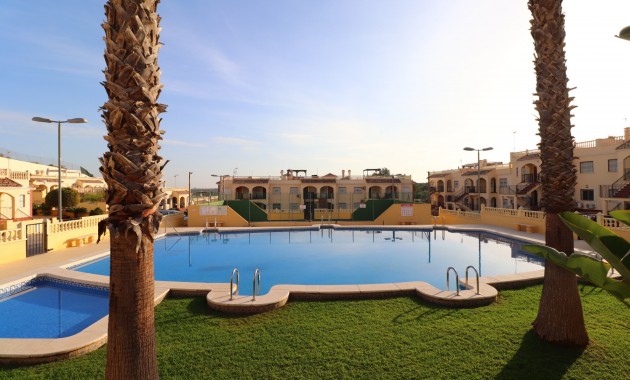 Sale - Bungalow -
Algorfa - Montemar