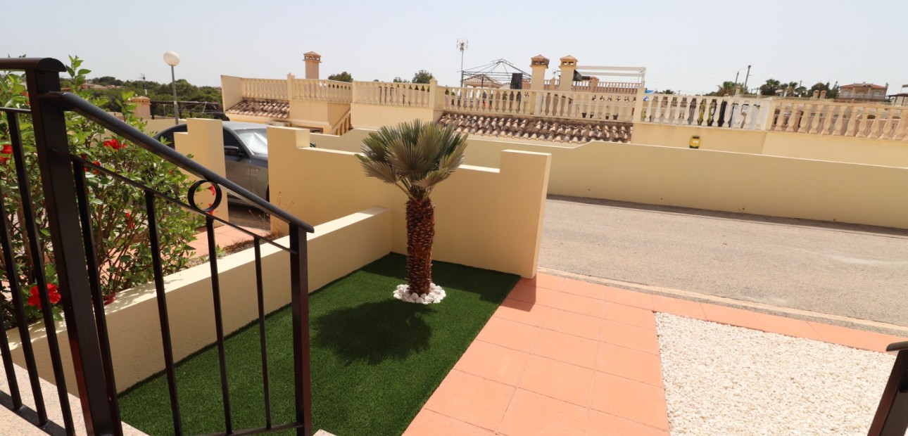 Sale - Bungalow -
Algorfa - Montemar