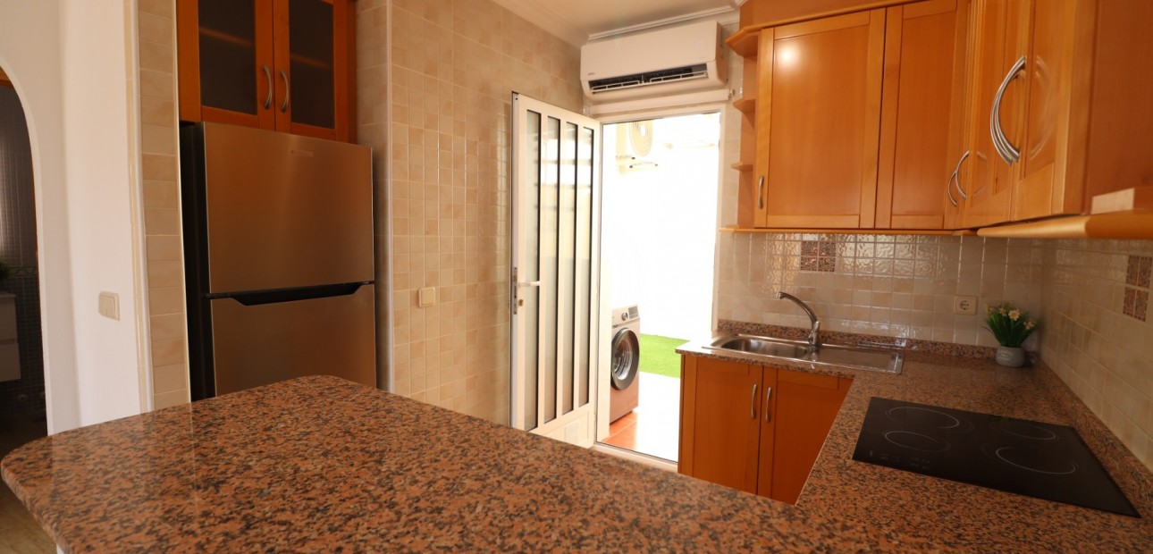 Sale - Bungalow -
Algorfa - Montemar