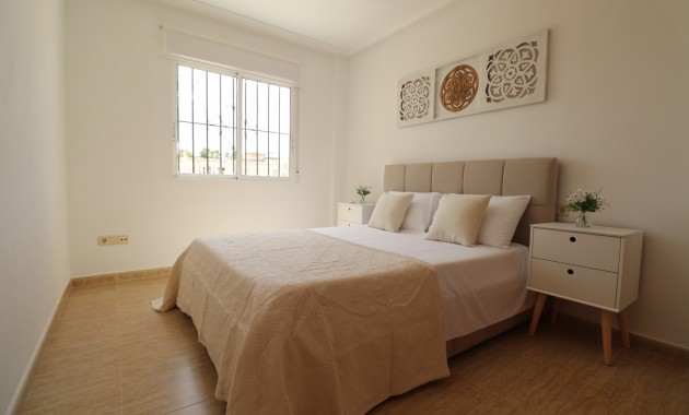 Sale - Bungalow -
Algorfa - Montemar
