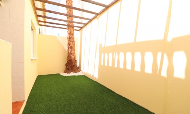 Sale - Bungalow -
Algorfa - Montemar