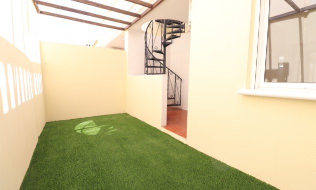 Sale - Bungalow -
Algorfa - Montemar