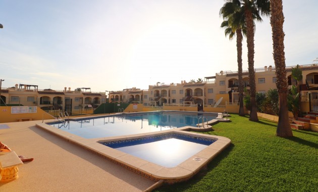 Sale - Bungalow -
Algorfa - Montemar