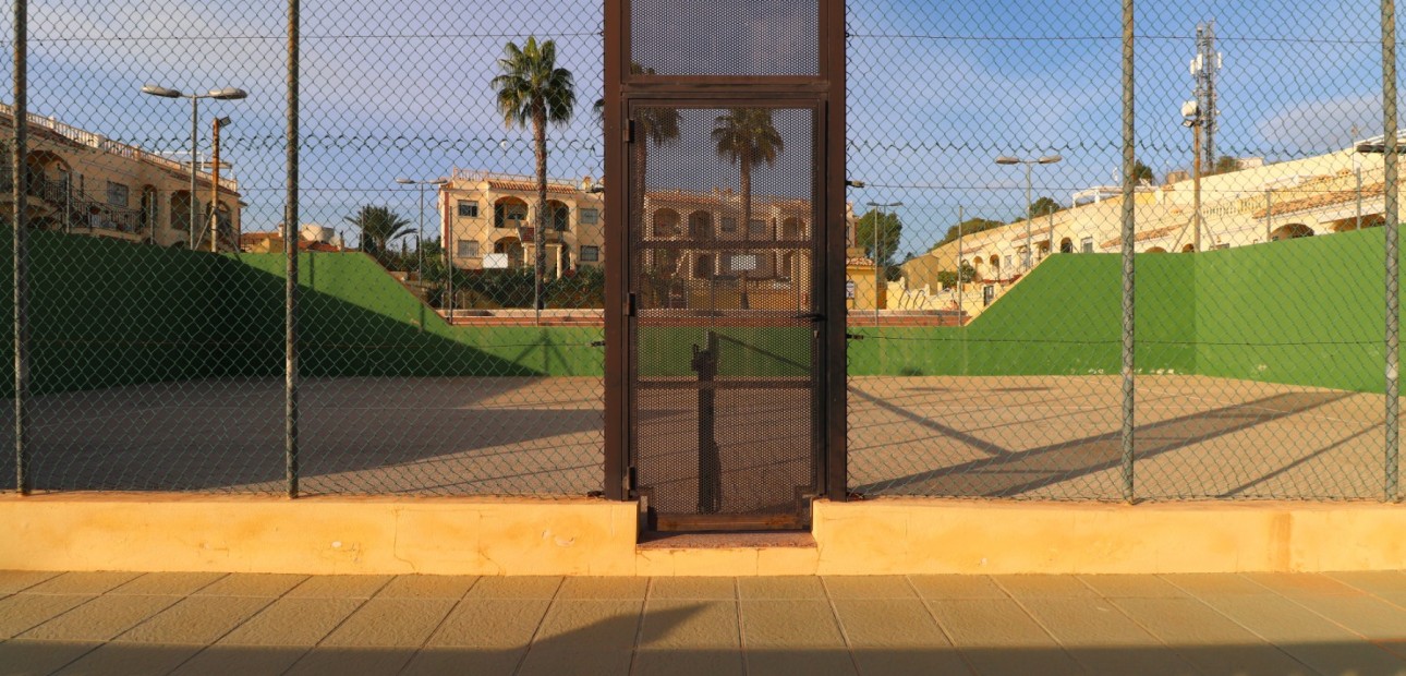 Sale - Bungalow -
Algorfa - Montemar