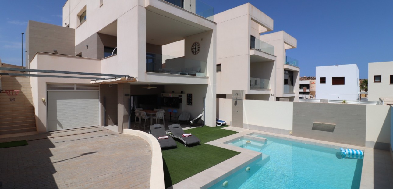 Sale - Detached Villa -
Benijofar - Benijofar - Village