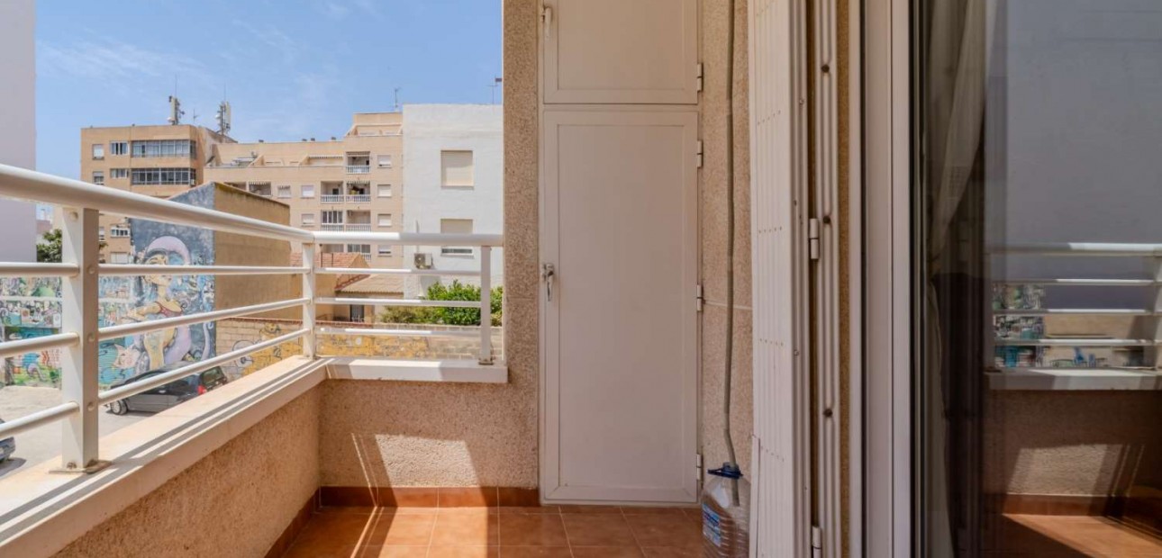 Sale - Apartment / flat -
Torrevieja - El Molino