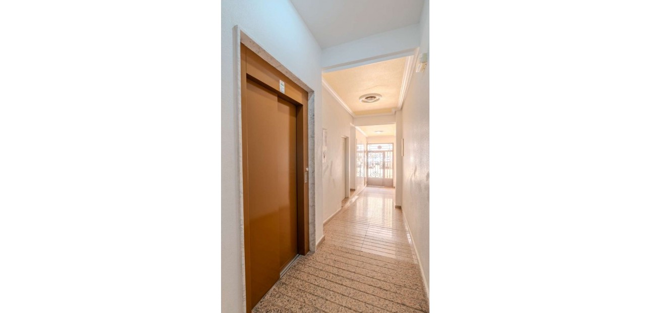 Sale - Apartment / flat -
Torrevieja - El Molino