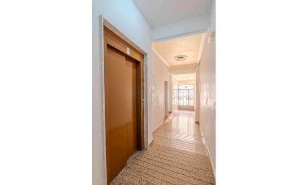 Sale - Apartment / flat -
Torrevieja - El Molino