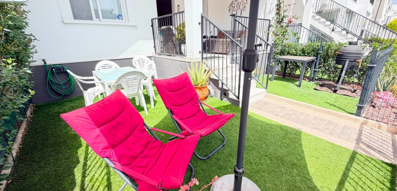 Sale - Apartment / flat -
Torrevieja - Aguas Nuevas