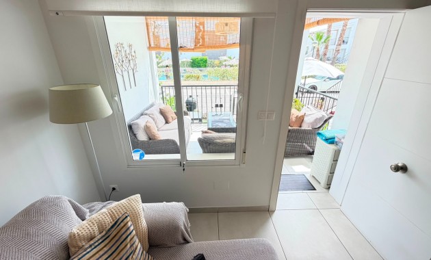 Sale - Apartment / flat -
Torrevieja - Aguas Nuevas