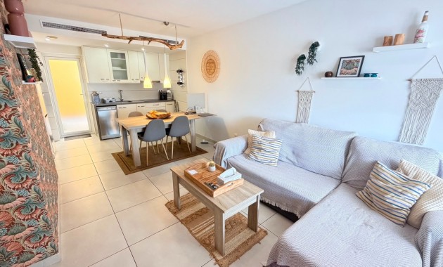 Sale - Apartment / flat -
Torrevieja - Aguas Nuevas