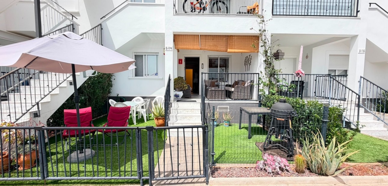 Sale - Apartment / flat -
Torrevieja - Aguas Nuevas