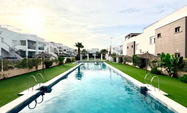 Sale - Apartment / flat -
Torrevieja - Aguas Nuevas