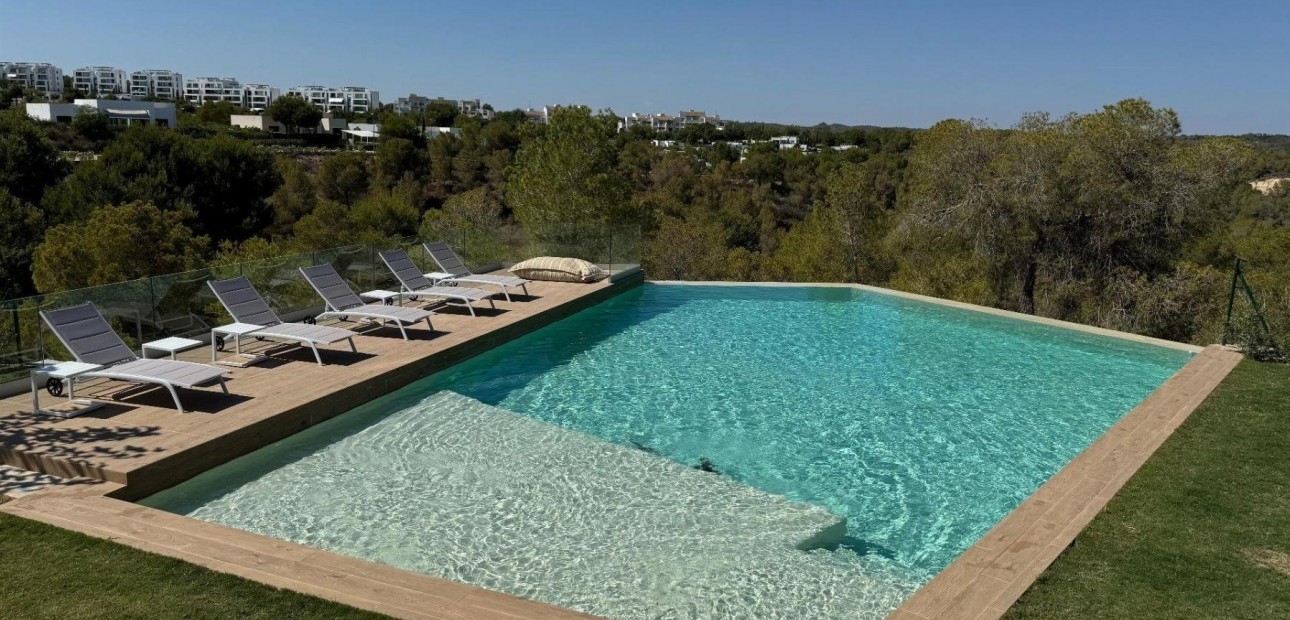 Sale - Apartment / flat -
Orihuela - Las Colinas Golf