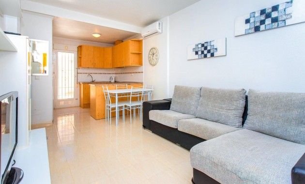 Sale - Apartment / flat -
Orihuela Costa - Las Filipinas