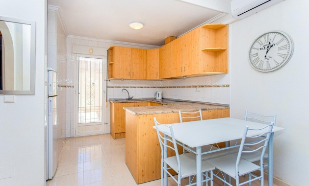 Sale - Apartment / flat -
Orihuela Costa - Las Filipinas