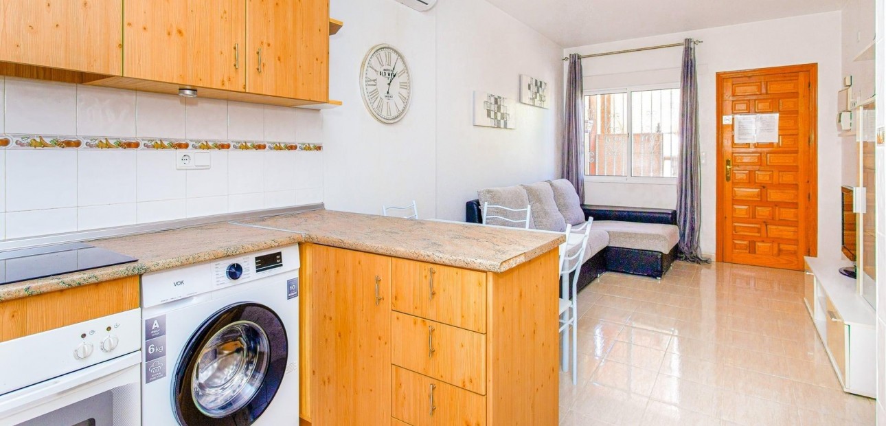 Sale - Apartment / flat -
Orihuela Costa - Las Filipinas