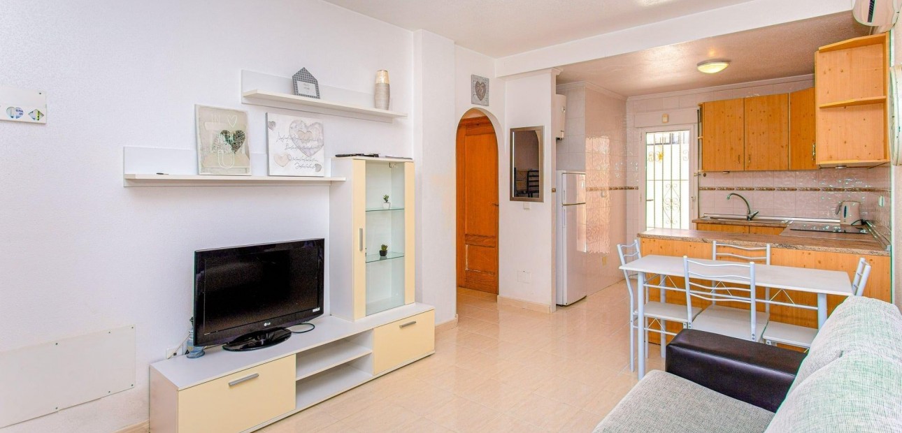 Sale - Apartment / flat -
Orihuela Costa - Las Filipinas