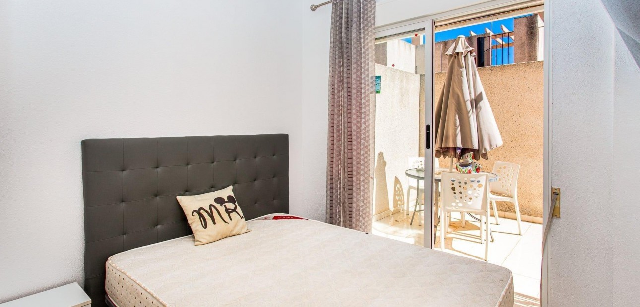 Sale - Apartment / flat -
Orihuela Costa - Las Filipinas
