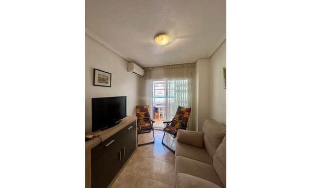 Sale - Apartment / flat -
Torrevieja - Centro