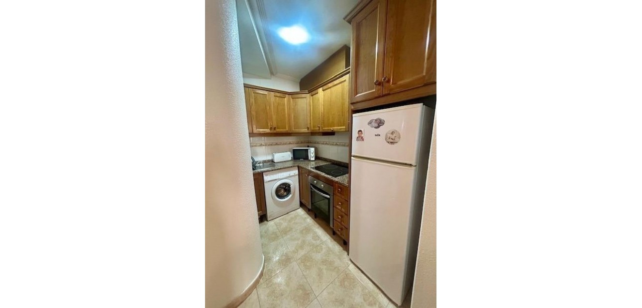 Sale - Apartment / flat -
Torrevieja - Centro