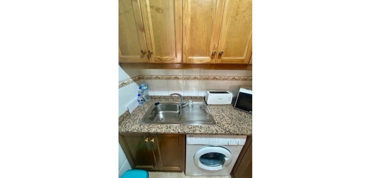Sale - Apartment / flat -
Torrevieja - Centro