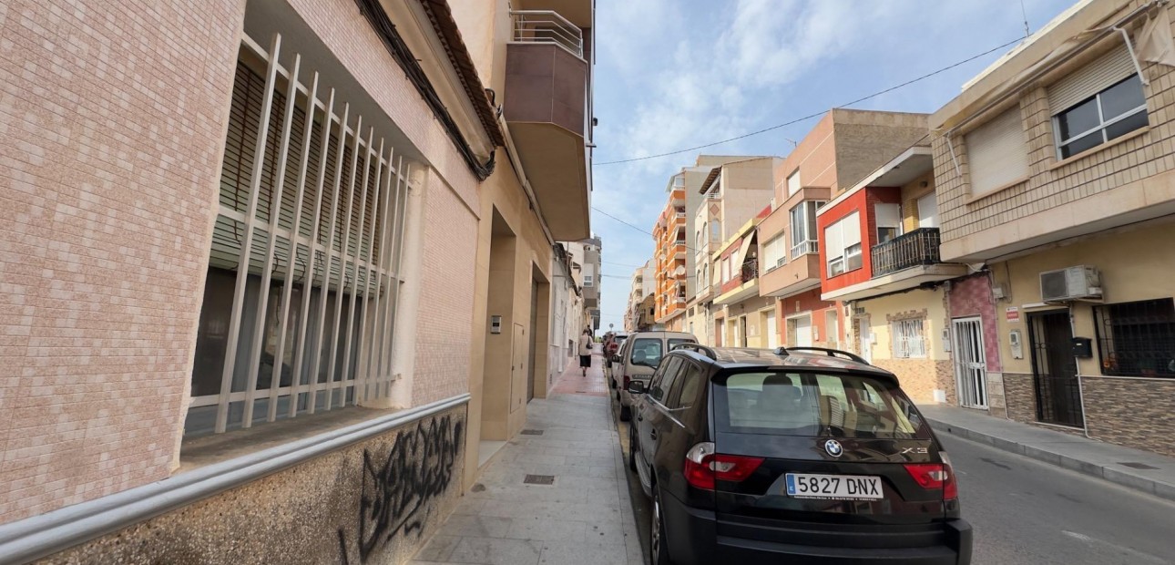 Sale - House -
Torrevieja - La Siesta - El Salado - Torreta