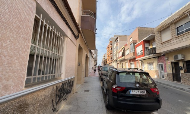 Sale - House -
Torrevieja - La Siesta - El Salado - Torreta