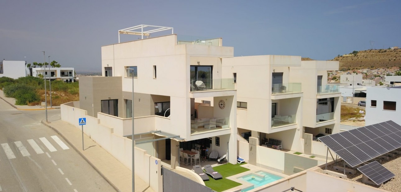 Sale - Detached Villa -
Benijofar - Benijofar - Village