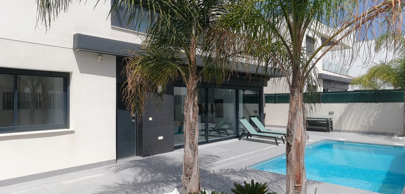 Sale - Detached Villa -
Algorfa - La Finca Golf Resort