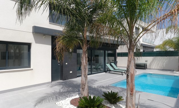 Sale - Detached Villa -
Algorfa - La Finca Golf Resort