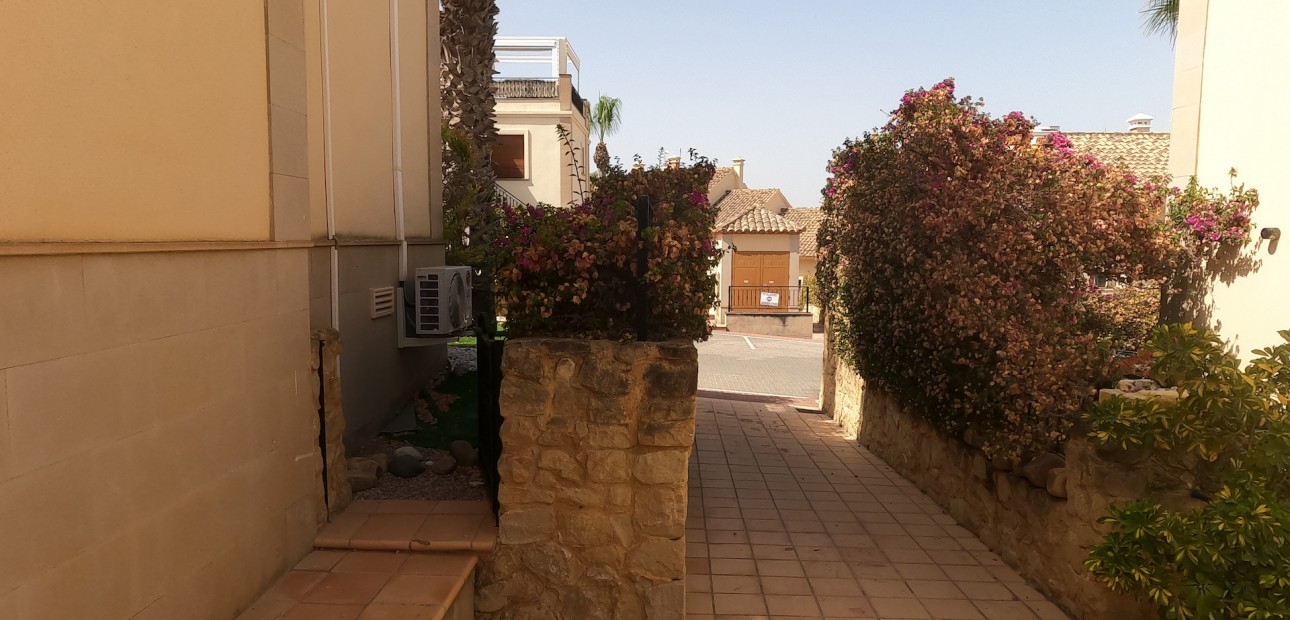 Sale - Apartment / flat -
Algorfa - La Finca Golf Resort