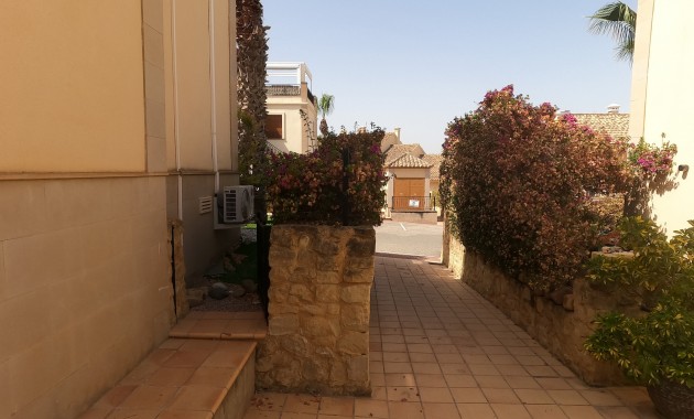 Sale - Apartment / flat -
Algorfa - La Finca Golf Resort