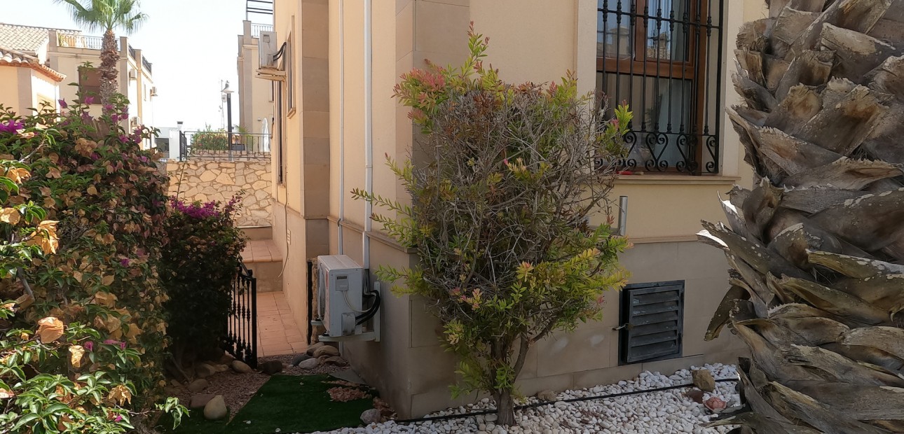 Sale - Apartment / flat -
Algorfa - La Finca Golf Resort