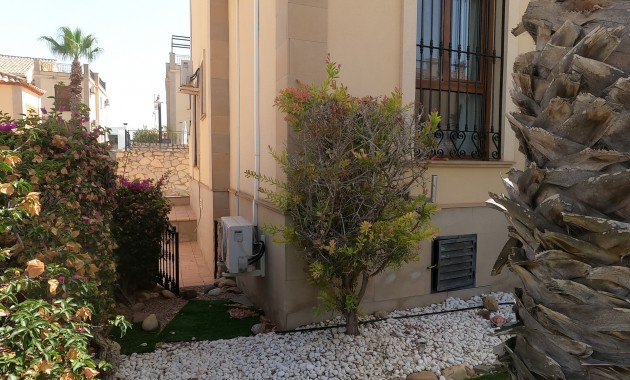 Sale - Apartment / flat -
Algorfa - La Finca Golf Resort