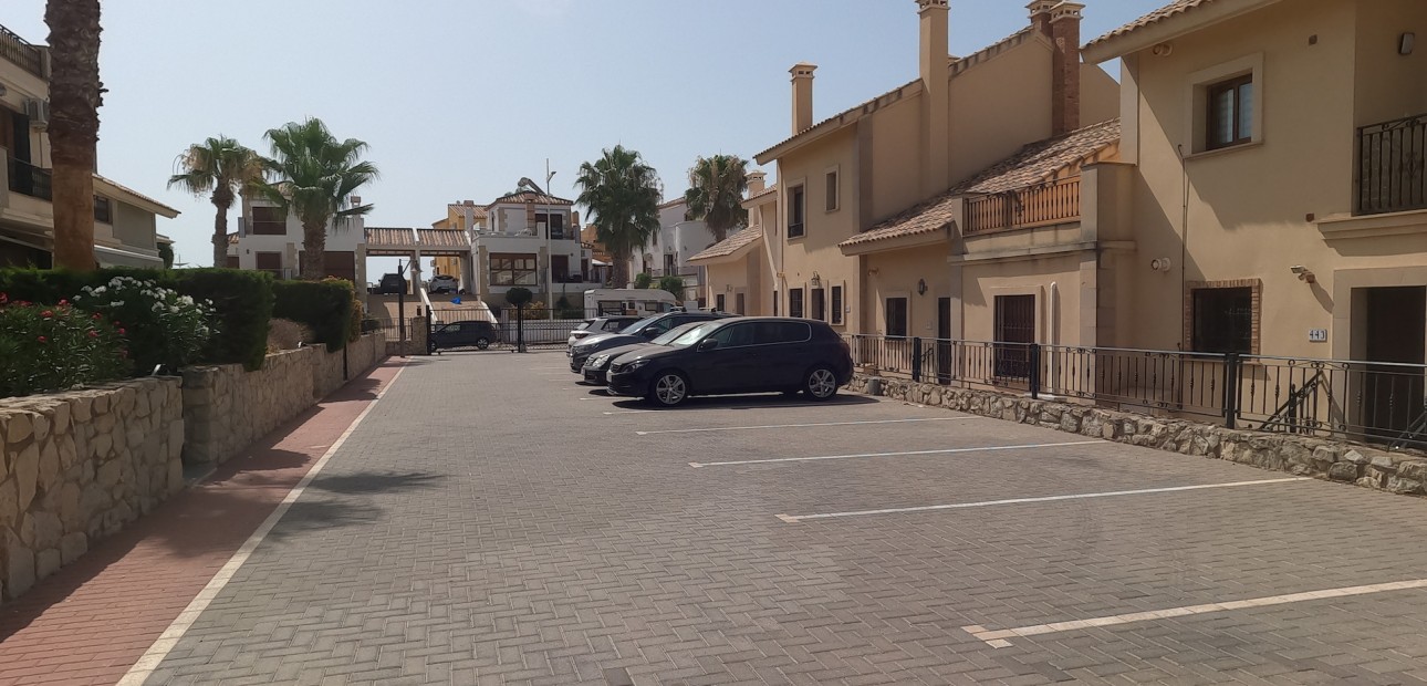 Sale - Apartment / flat -
Algorfa - La Finca Golf Resort