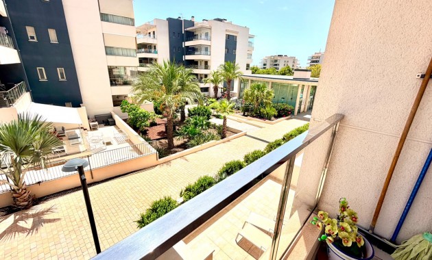 Sale - Apartment / flat -
Orihuela Costa - La Zenia