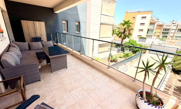 Sale - Apartment / flat -
Orihuela Costa - La Zenia