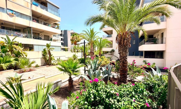 Sale - Apartment / flat -
Orihuela Costa - La Zenia
