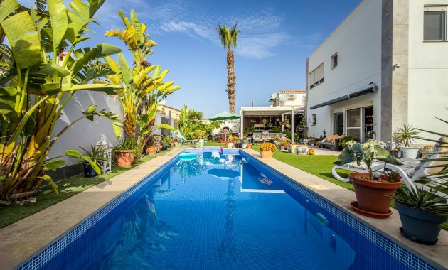 Sale - Villa -
Torrevieja - Torreta - Florida