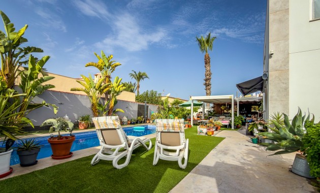Sale - Villa -
Torrevieja - Torreta - Florida