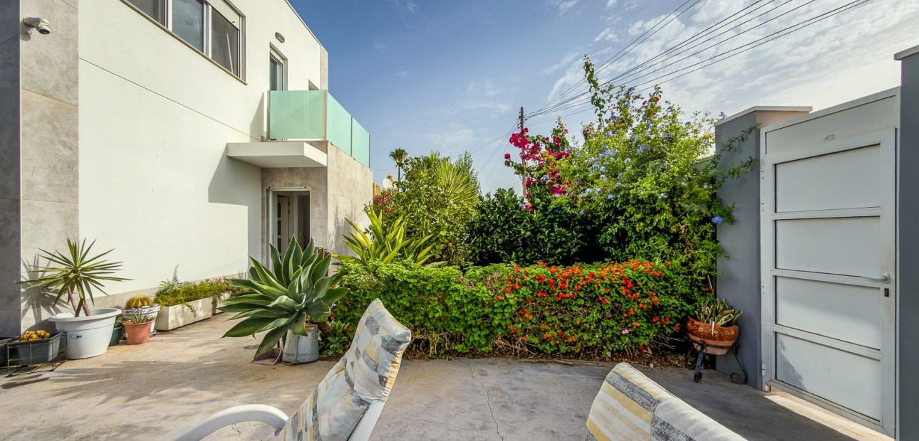 Sale - Villa -
Torrevieja - Torreta - Florida